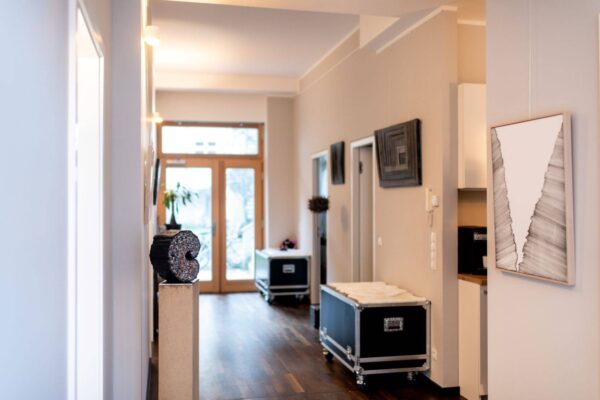 Raum für gute Arbeit: Raum-Reservierung ab jetzt mit einfachem Online-Tool 3 Raum für gute Arbeit - Flur und Küche