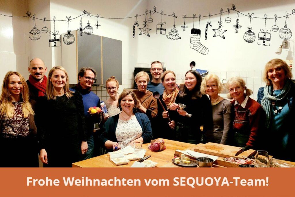 Weihnachts-Magie: unser erstes Team-Foto ever 1 Das Team von SEQUOYA wünscht frohe Weihnachten!