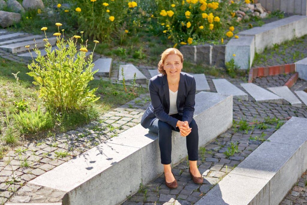 Stefanie Raetker Treppe web
