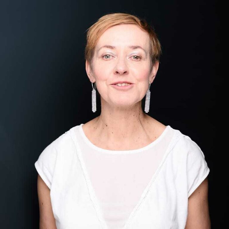 Mut ist ein wichtiges Erfolgskriterium für Frauen in Führungsrollen 1 Fotoshooting 2019 Heike web quadrat